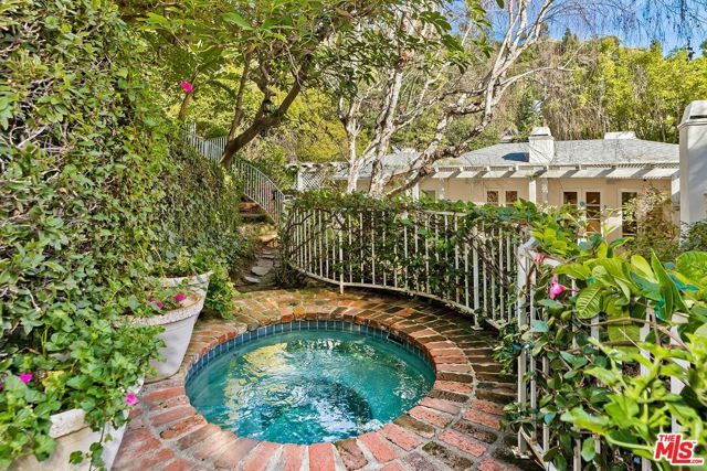 1619 Marmont Avenue, Los Angeles, CA 90069