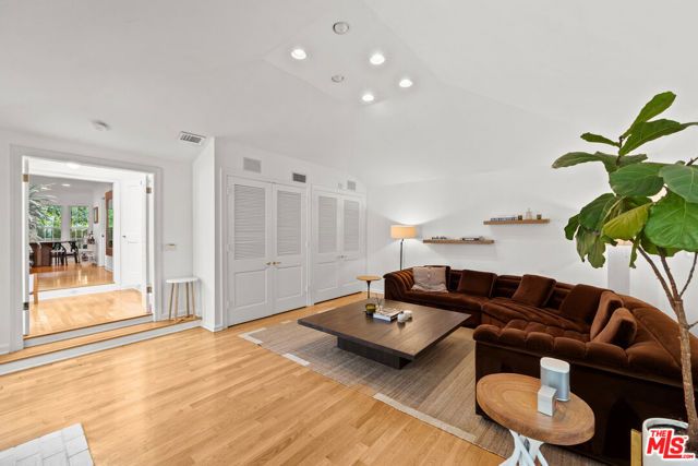 1619 Marmont Avenue, Los Angeles, CA 90069