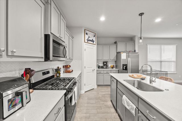 1009 Croxley Way, Fort Worth, TX 76247