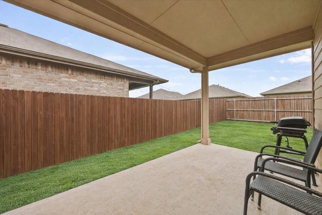 1009 Croxley Way, Fort Worth, TX 76247