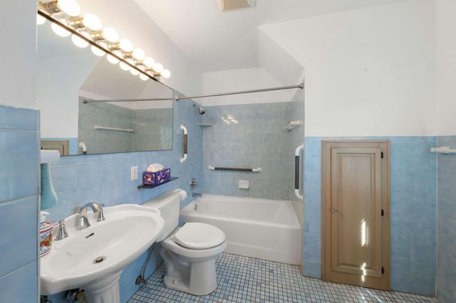 5011 3rd Avenue S, Minneapolis, MN 55419