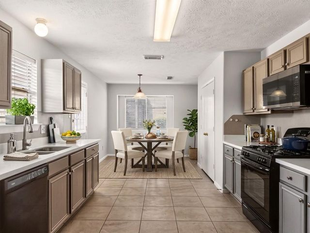 4914 Jasmine Meadows Lane, Humble, TX 77346