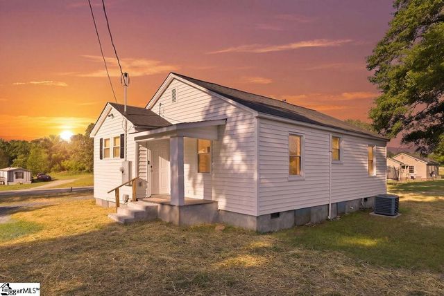 7604 252 Highway, Honea Path, SC 29654