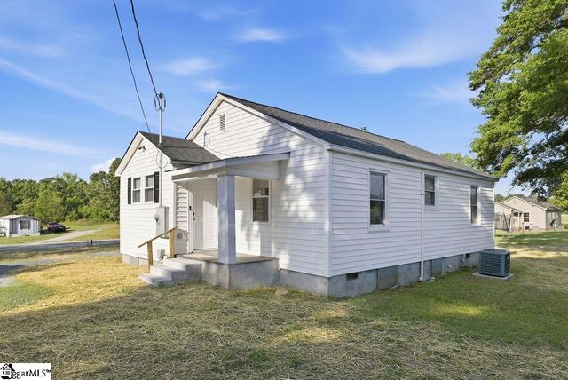 7604 252 Highway, Honea Path, SC 29654
