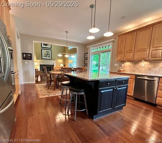 22177 Hazelton Court, Novi, MI 48374