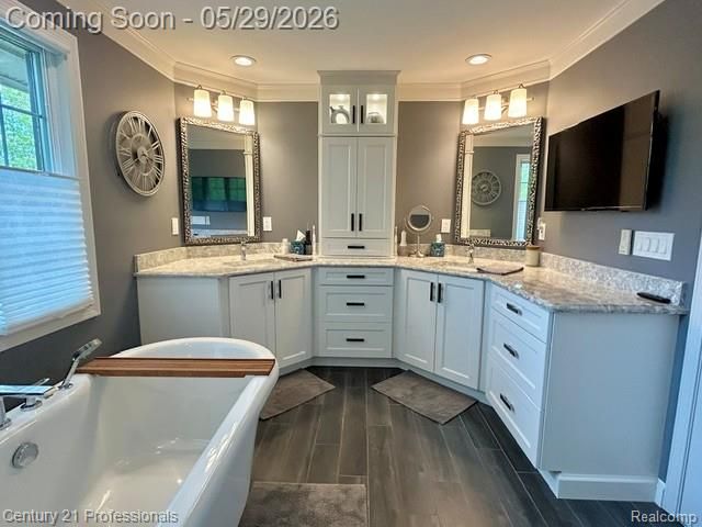 22177 Hazelton Court, Novi, MI 48374