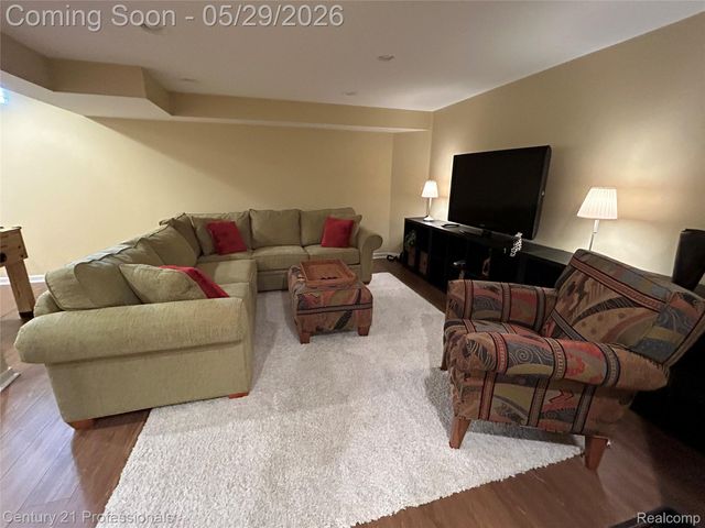 22177 Hazelton Court, Novi, MI 48374