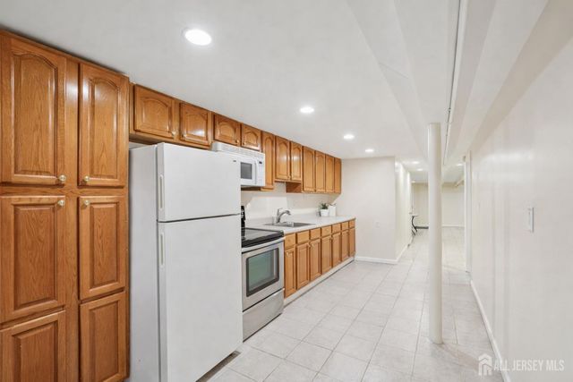 20 CONCORD Street, Jersey City, NJ 07306