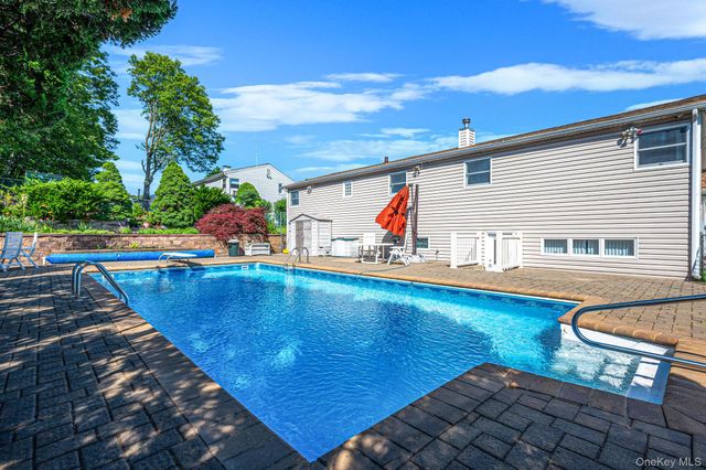 158 Saint Nicholas Avenue, Smithtown, NY 11787