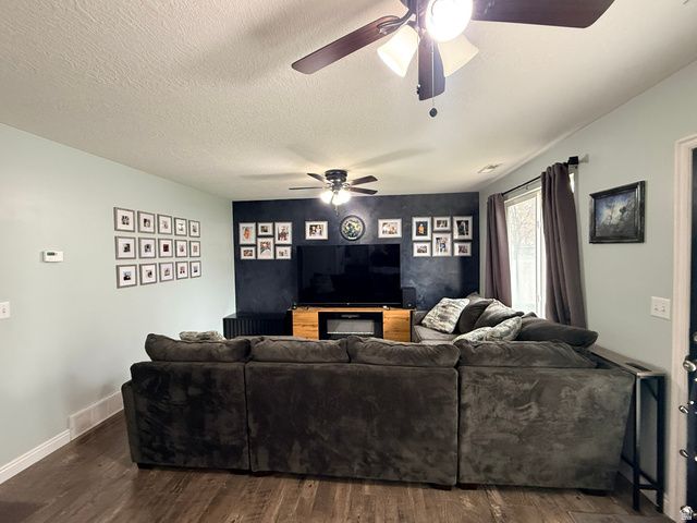 2642 W 1500 N, Clinton, UT 84015