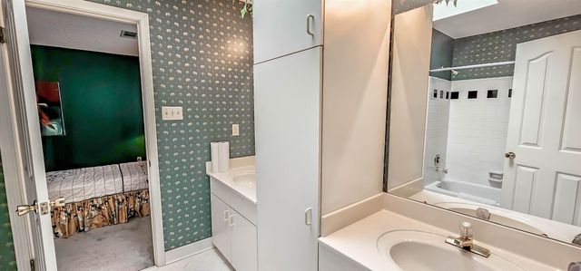 8188 WALNUT VALLEY CV, Memphis, TN 38018