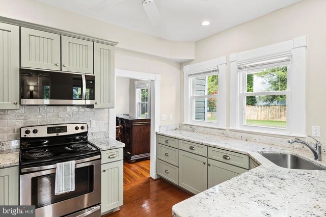 208 EDGEWATER DR, Edgewater, MD 21037
