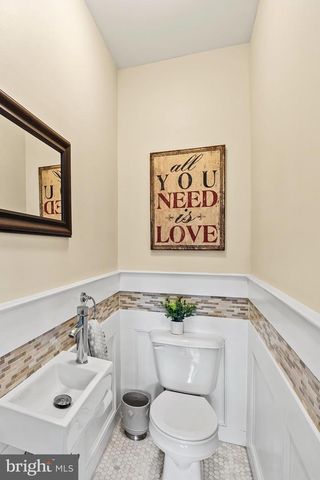 208 EDGEWATER DR, Edgewater, MD 21037