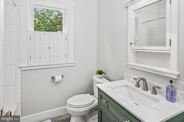 208 EDGEWATER DR, Edgewater, MD 21037