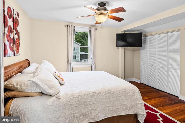 208 EDGEWATER DR, Edgewater, MD 21037