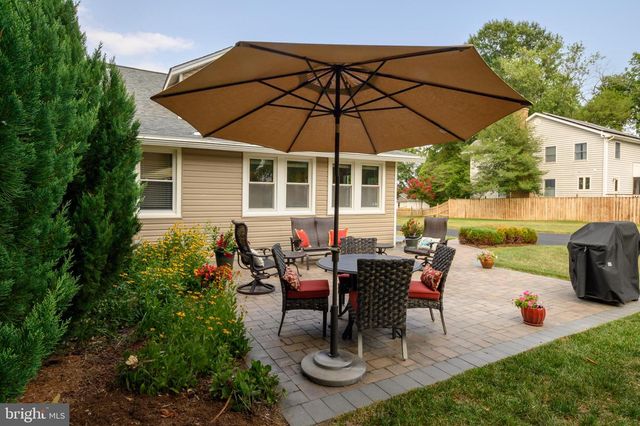208 EDGEWATER DR, Edgewater, MD 21037