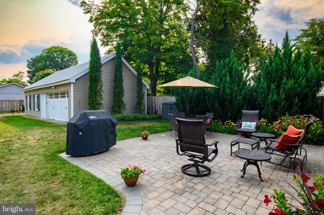 208 EDGEWATER DR, Edgewater, MD 21037