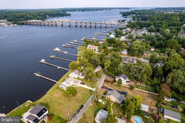 208 EDGEWATER DR, Edgewater, MD 21037