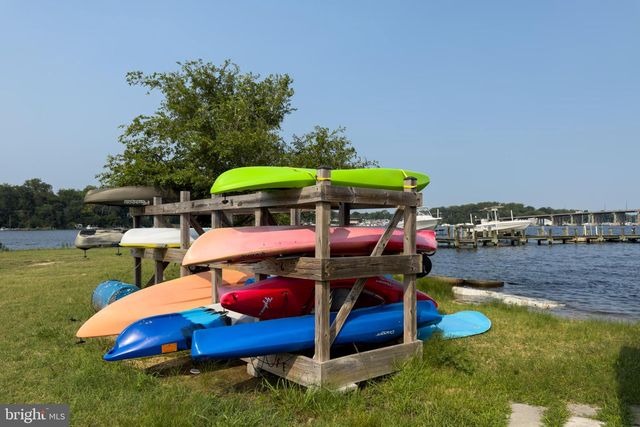 208 EDGEWATER DR, Edgewater, MD 21037