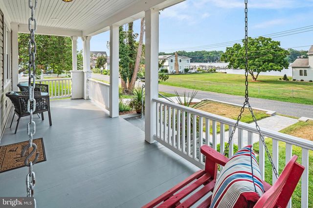 208 EDGEWATER DR, Edgewater, MD 21037