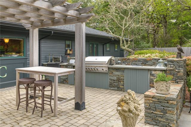 77 Janice Road, Warwick, RI 02886