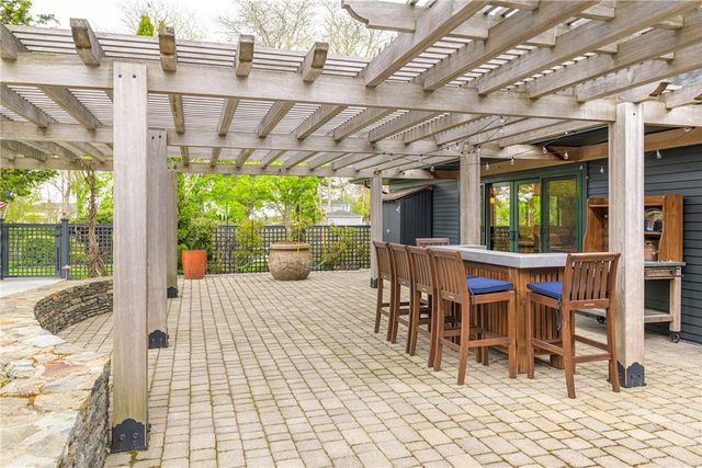 77 Janice Road, Warwick, RI 02886
