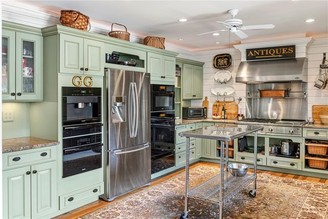 77 Janice Road, Warwick, RI 02886