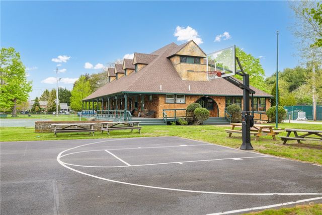 77 Janice Road, Warwick, RI 02886