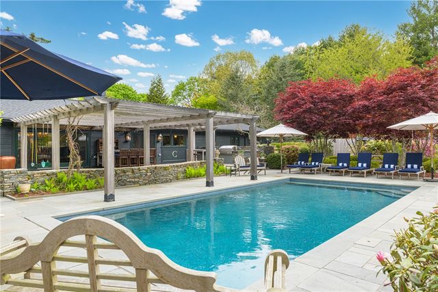 77 Janice Road, Warwick, RI 02886