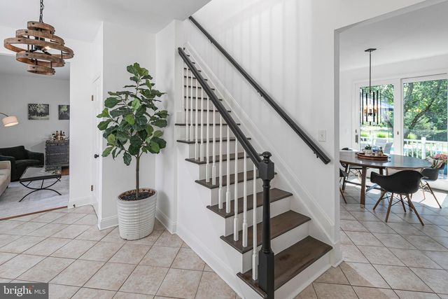 68 FIELDSTONE RD, Skillman, NJ 08558