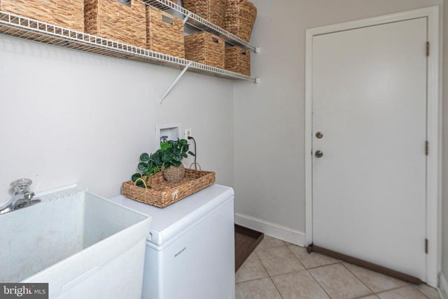 68 FIELDSTONE RD, Skillman, NJ 08558