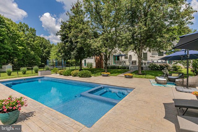68 FIELDSTONE RD, Skillman, NJ 08558