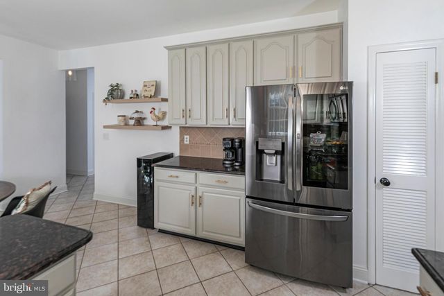 68 FIELDSTONE RD, Skillman, NJ 08558