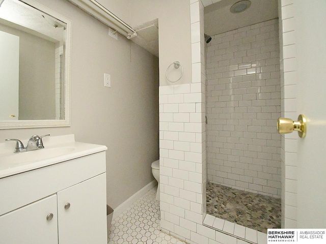 628 N 47 Street, Omaha, NE 68132