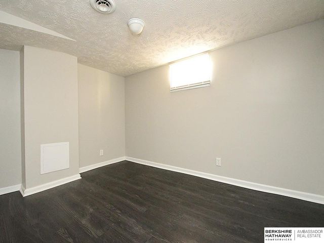 628 N 47 Street, Omaha, NE 68132