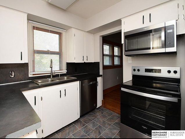 628 N 47 Street, Omaha, NE 68132