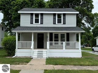 1004 S Kinney Avenue, Mt Pleasant, MI 48858