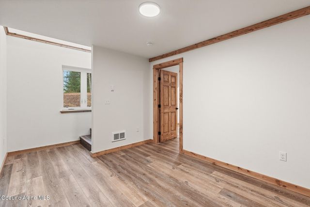 672 Hopkins RD, Sandpoint, ID 83864