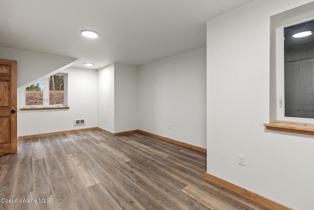 672 Hopkins RD, Sandpoint, ID 83864