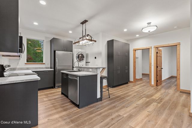 672 Hopkins RD, Sandpoint, ID 83864