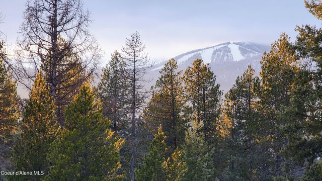 672 Hopkins RD, Sandpoint, ID 83864