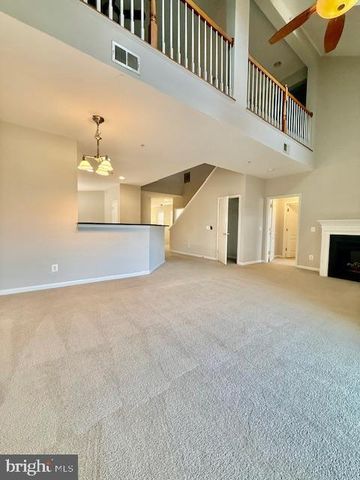 13960 GREENDALE DR, Woodbridge, VA 22191