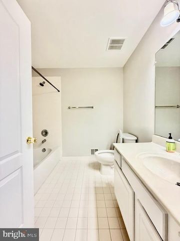 13960 GREENDALE DR, Woodbridge, VA 22191