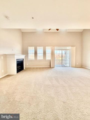 13960 GREENDALE DR, Woodbridge, VA 22191