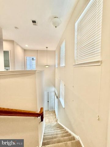 13960 GREENDALE DR, Woodbridge, VA 22191