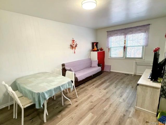 126-04 9ave, College Point, NY 11356