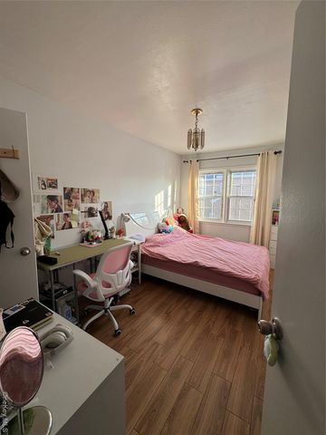 126-04 9ave, College Point, NY 11356