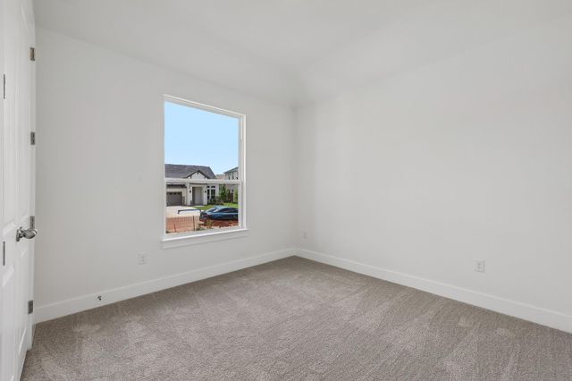 135 Comfort DR, Buda, TX 78610