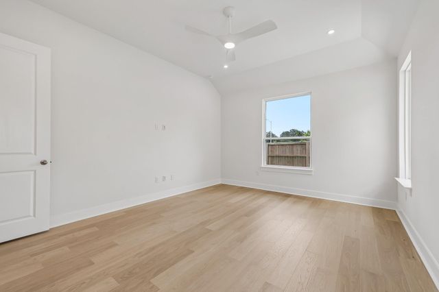 135 Comfort DR, Buda, TX 78610