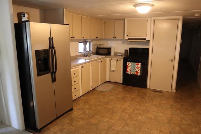9360 N 9360 N Blackstone Ave # 201, Fresno, CA 93720